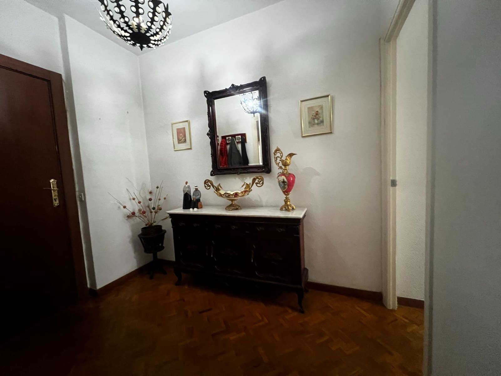 3 bedroom Flat for sale in Algeciras with garage - € 156,000 (Ref: 9770645)