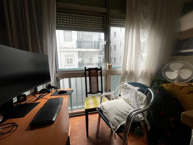 3 Zimmer Wohnung zu verkaufen in Algeciras mit Garage - 156.000 € (Ref: 9770645)