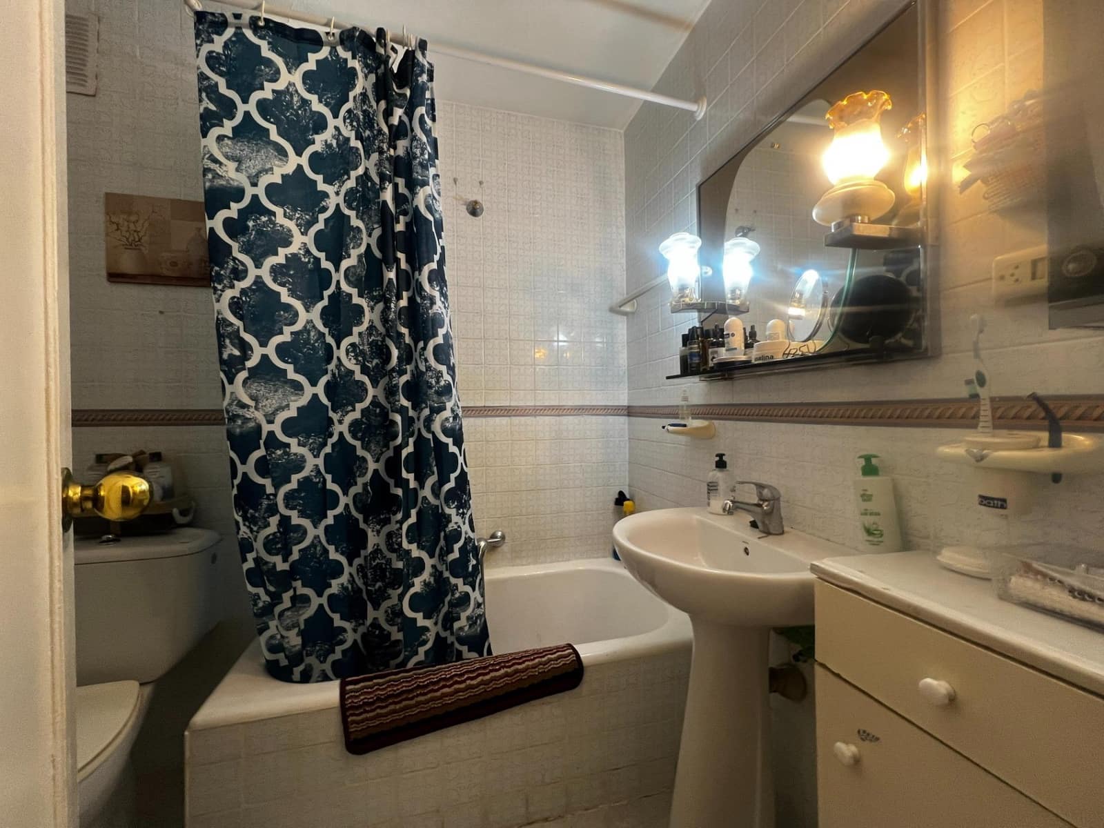 3 bedroom Flat for sale in Algeciras with garage - € 156,000 (Ref: 9770645)