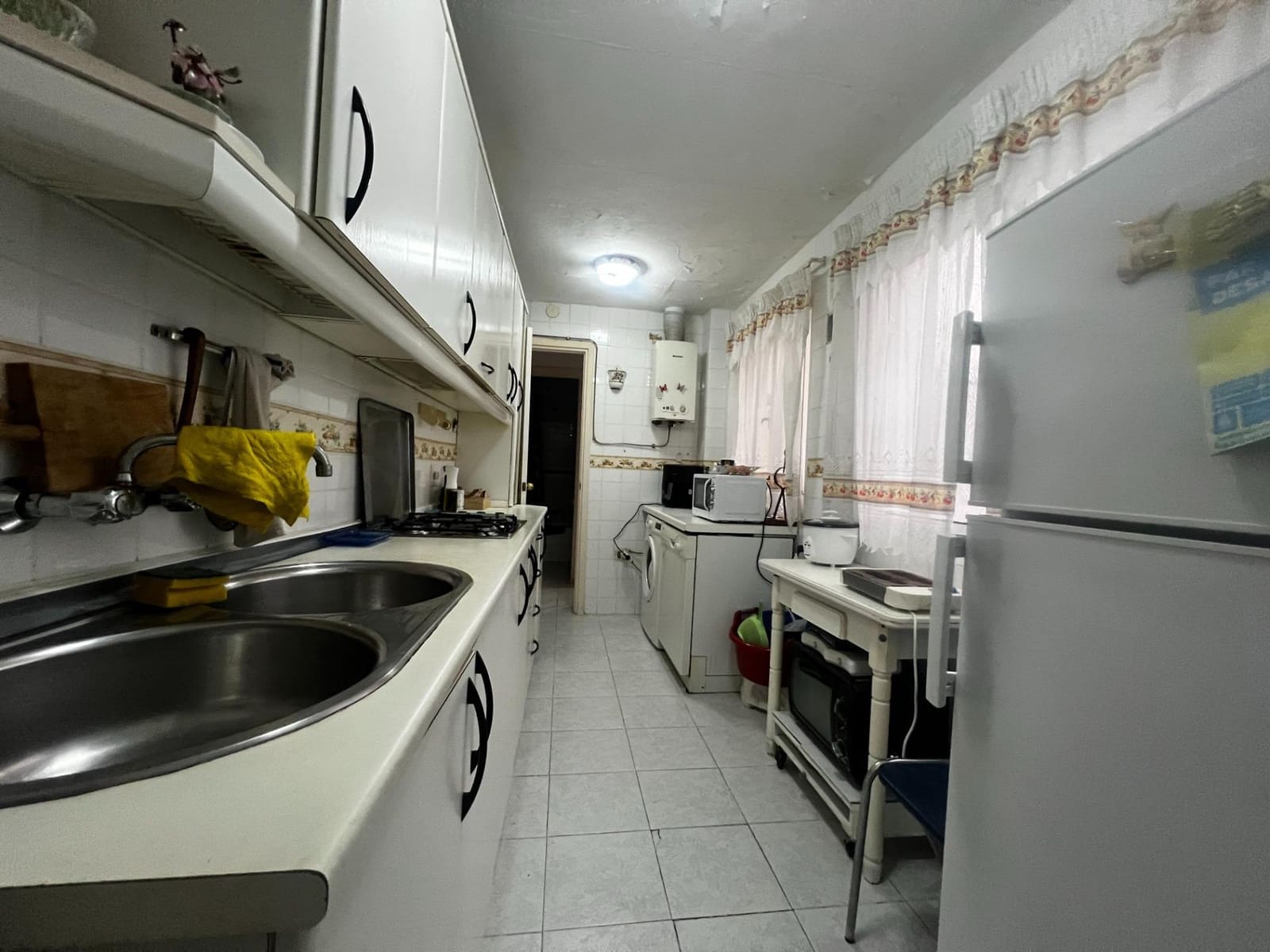 3 bedroom Flat for sale in Algeciras with garage - € 156,000 (Ref: 9770645)
