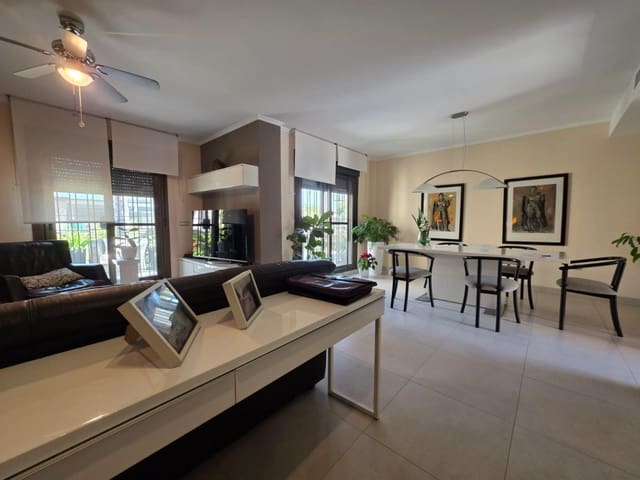 5 Zimmer Villa zu verkaufen in Algeciras mit Pool - 580.000 € (Ref: 9770646)