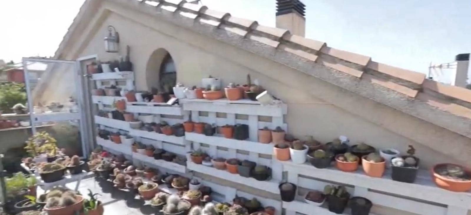 5 bedroom Villa for sale in Algeciras with pool - € 580,000 (Ref: 9770646)