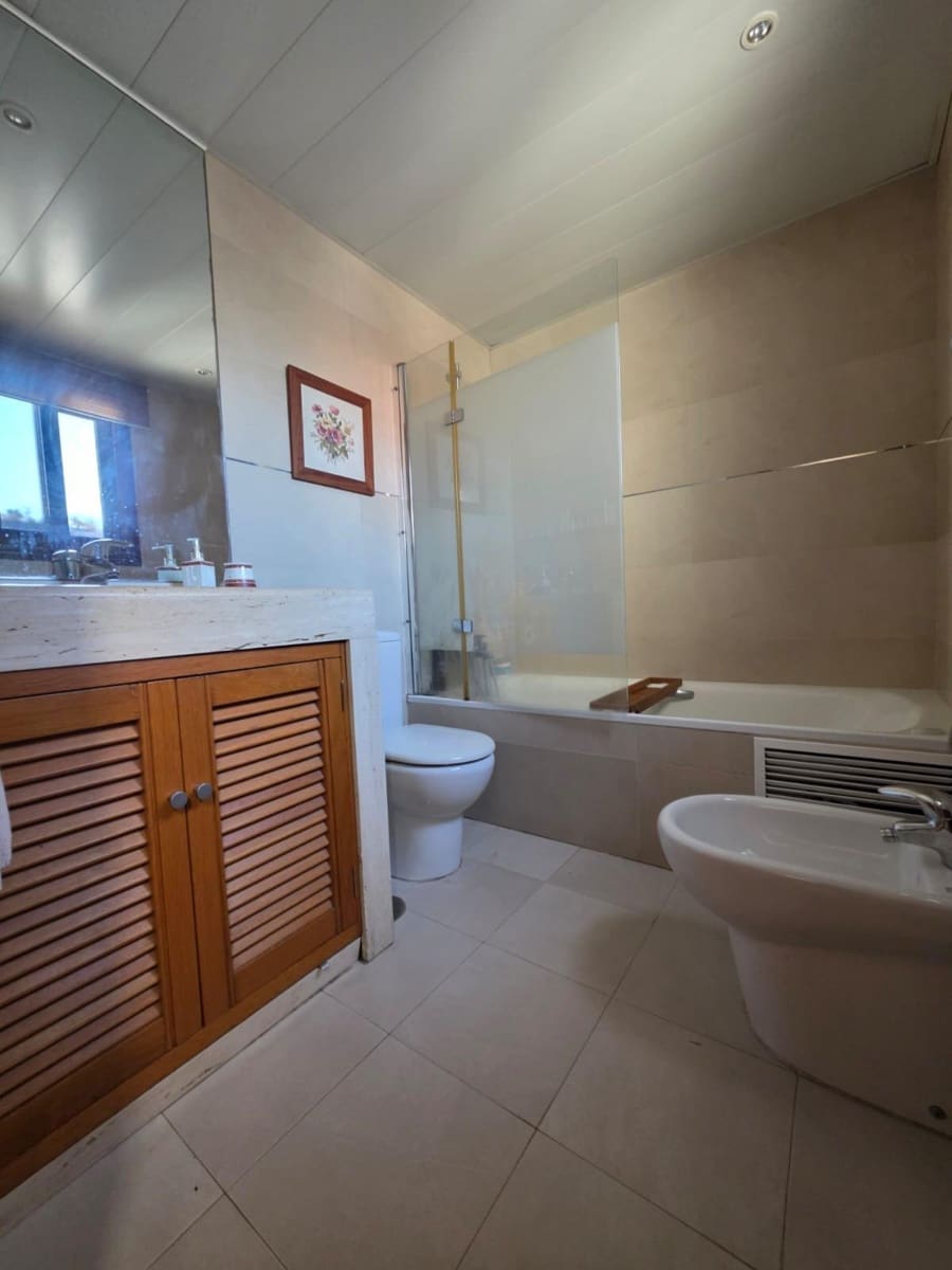 5 bedroom Villa for sale in Algeciras with pool - € 580,000 (Ref: 9770646)