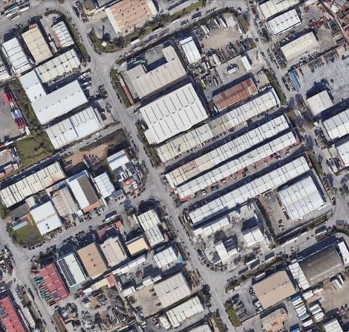 Yritys myytävänä paikassa Algeciras mukana 
autotalli - 1 380 000 € (Ref: 9770647)