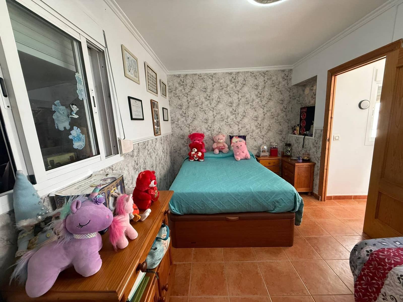 Apartment for sale in La Linea de la Concepcion with garage - € 230,000 (Ref: 9773059)