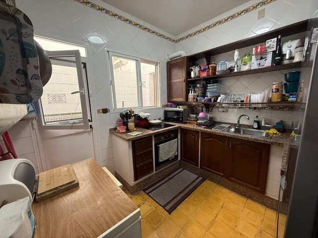 3 soveværelse Lejlighed til salg i La Línea de la Concepción med garage - € 230.000 (Ref: 9773059)