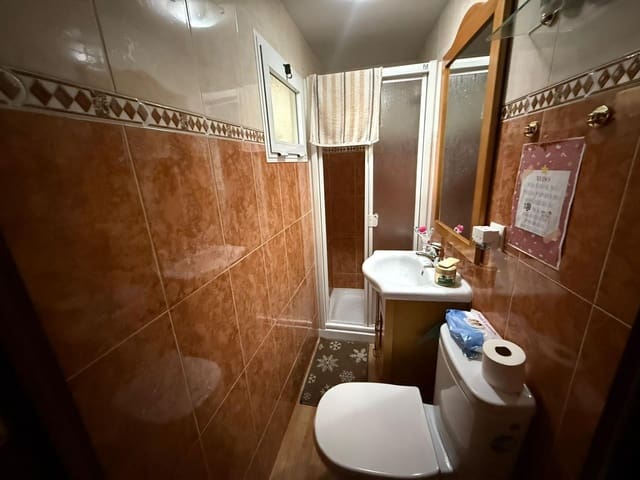 3 soveværelse Lejlighed til salg i La Línea de la Concepción med garage - € 230.000 (Ref: 9773059)