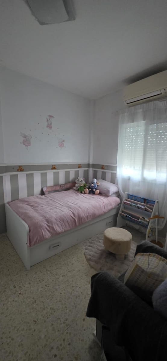 3 Zimmer Reihenhaus zu verkaufen in Algeciras mit Garage - 207.000 € (Ref: 9778124)