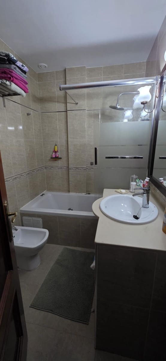 3 Zimmer Reihenhaus zu verkaufen in Algeciras mit Garage - 207.000 € (Ref: 9778124)