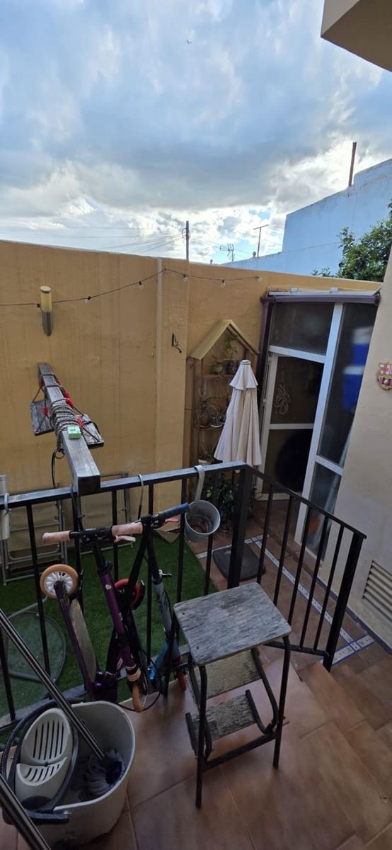 3 Zimmer Reihenhaus zu verkaufen in Algeciras mit Garage - 207.000 € (Ref: 9778124)