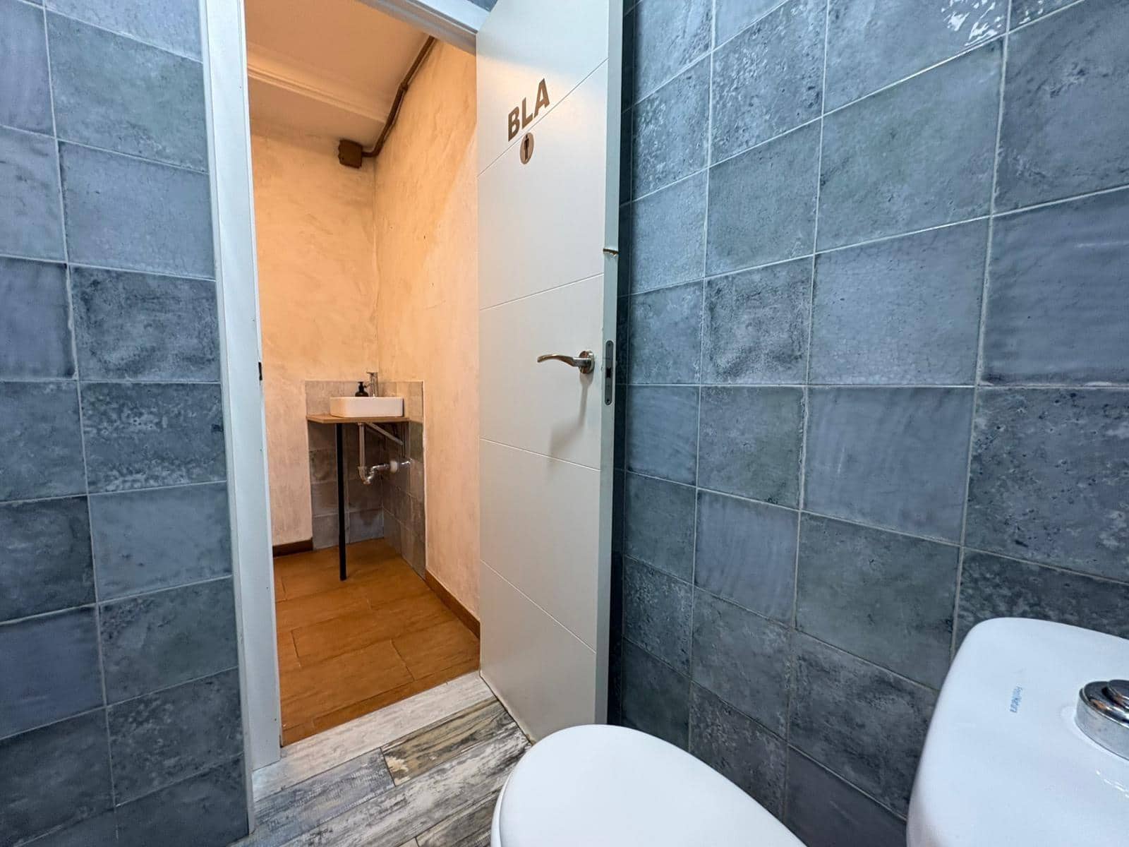 Local Comercial en Algeciras en venta - 73.000 € (Ref: 9788393)