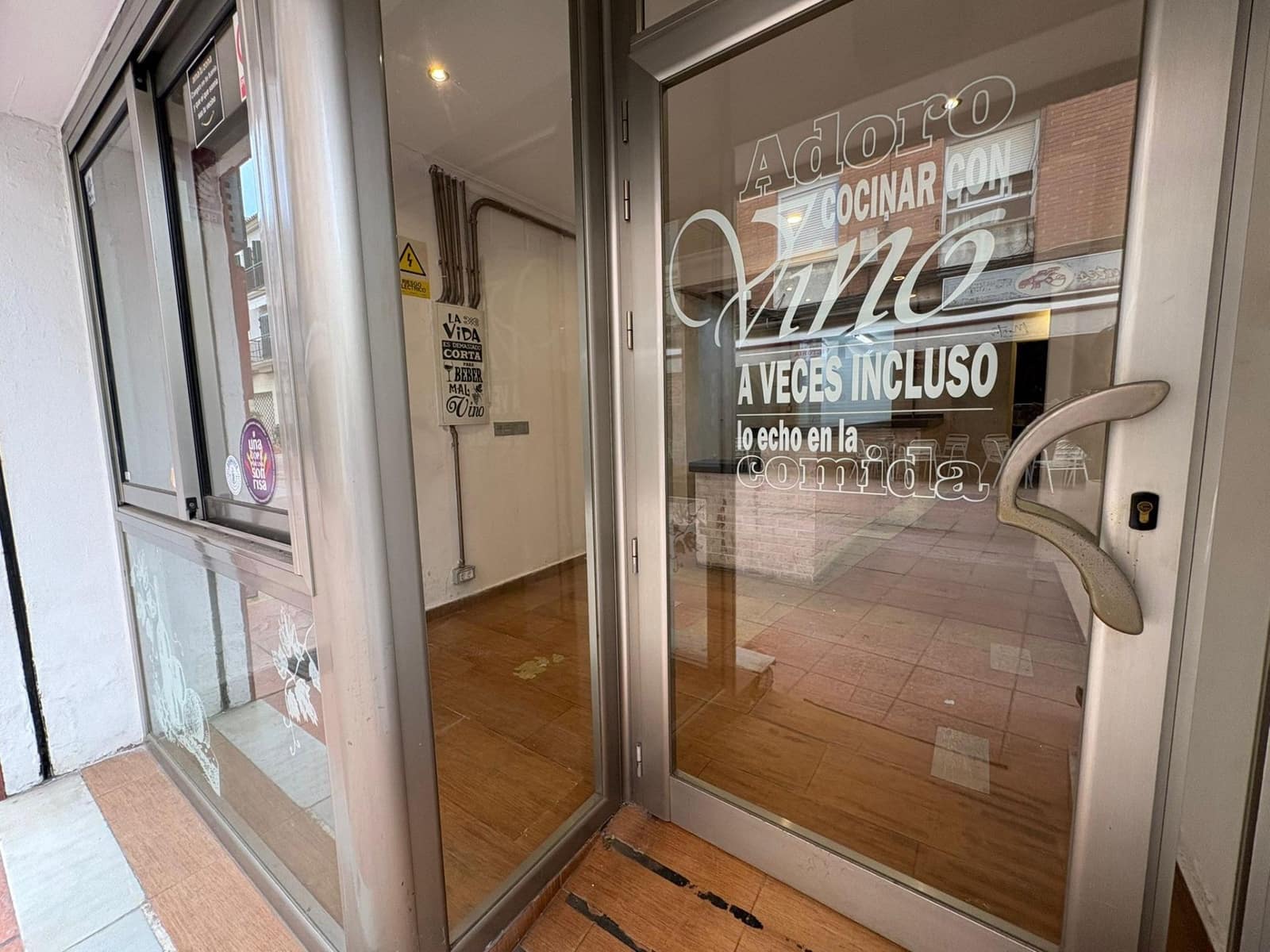 Local Comercial en Algeciras en venta - 73.000 € (Ref: 9788393)