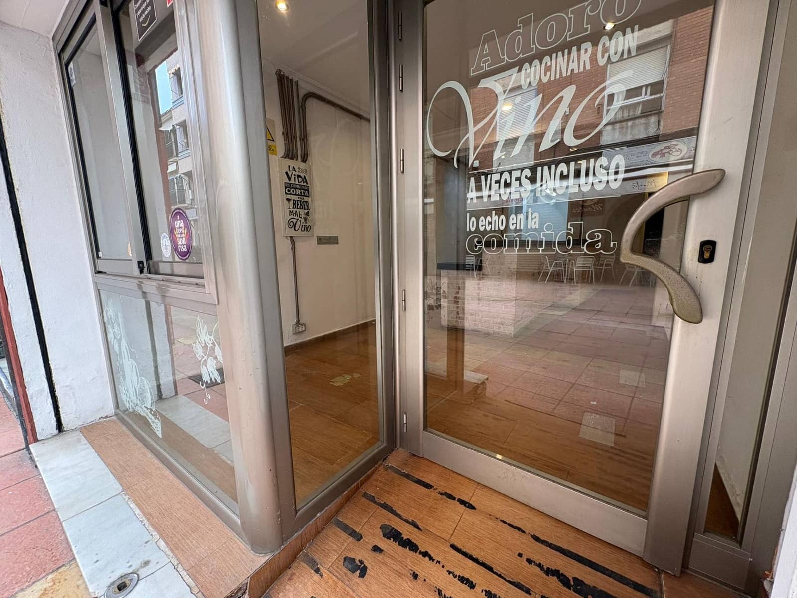 Local Comercial en Algeciras en venta - 73.000 € (Ref: 9788393)