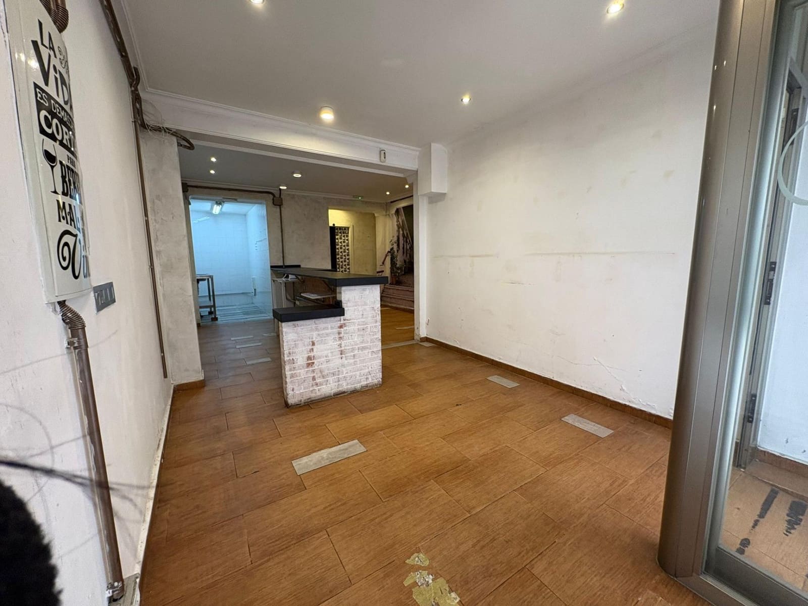 Local Comercial en Algeciras en venta - 73.000 € (Ref: 9788393)