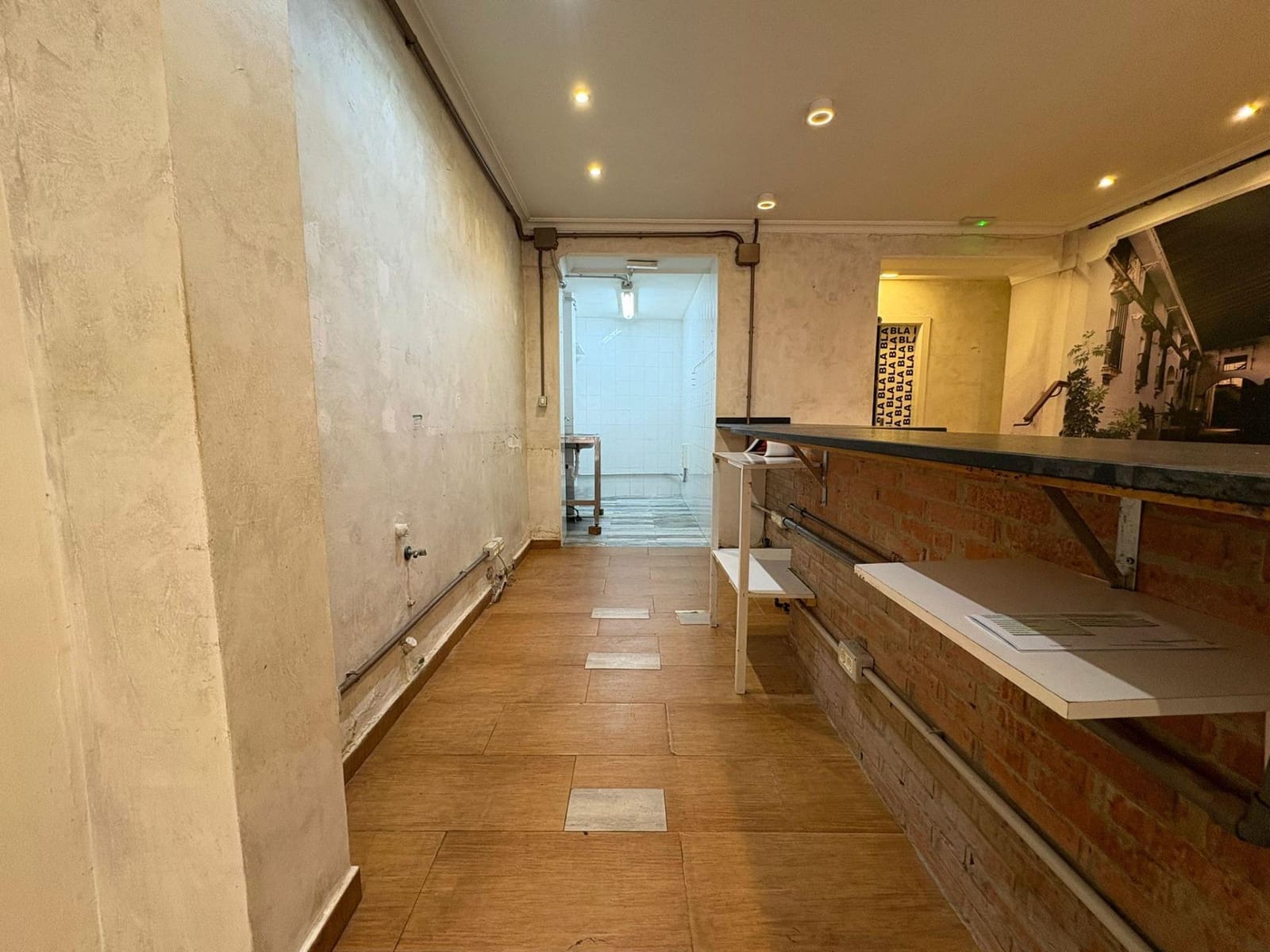 Local Comercial en Algeciras en venta - 73.000 € (Ref: 9788393)