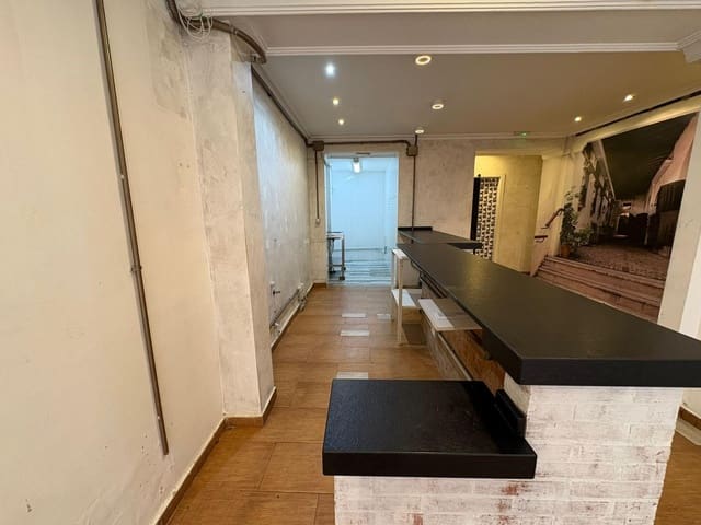 Comercial para venda em Algeciras - 73 000 € (Ref: 9788393)