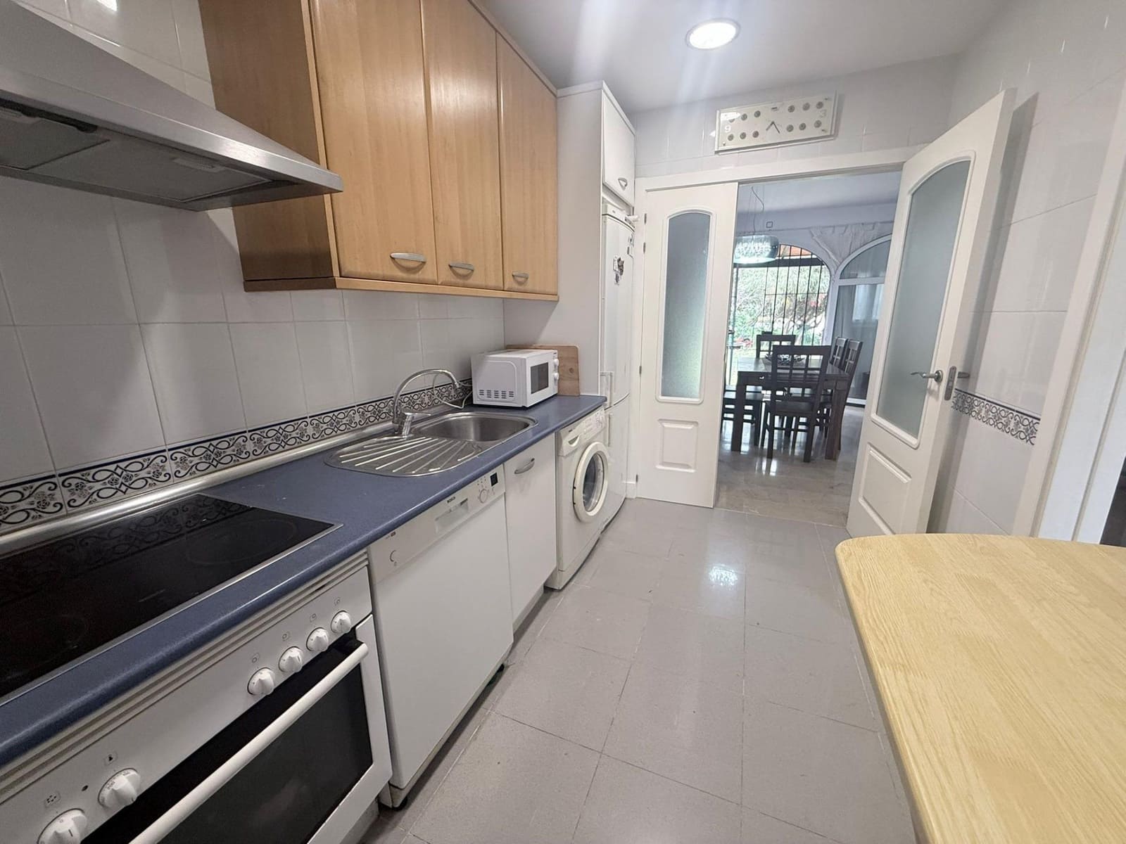 3 chambre Villa/Maison Semi-Mitoyenne à vendre à La Alcaidesa avec piscine - 367 000 € (Ref: 9788395)