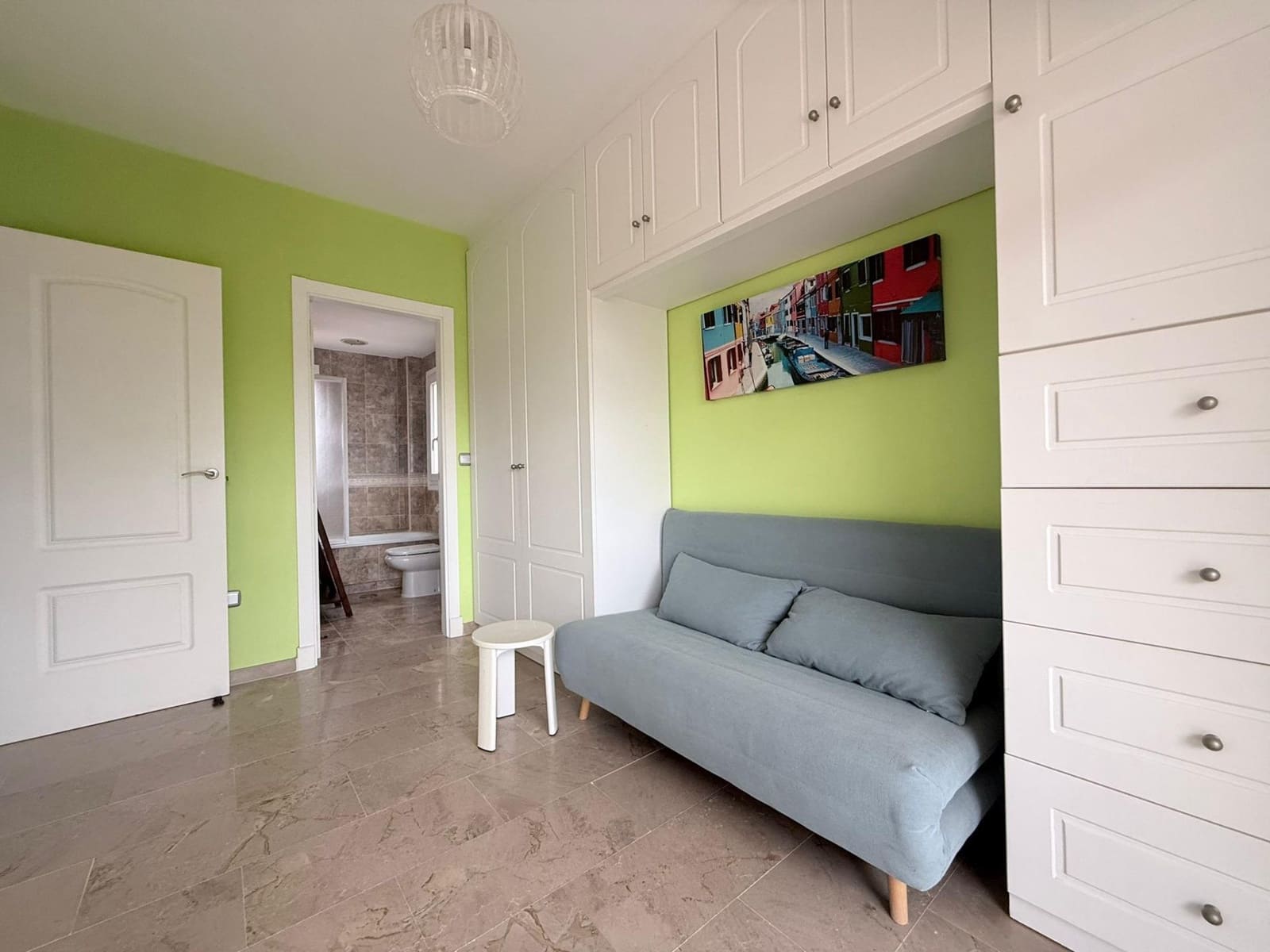 3 chambre Villa/Maison Semi-Mitoyenne à vendre à La Alcaidesa avec piscine - 367 000 € (Ref: 9788395)