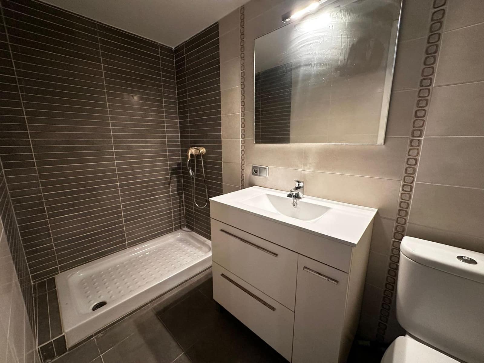 3 chambre Villa/Maison Semi-Mitoyenne à vendre à La Alcaidesa avec piscine - 367 000 € (Ref: 9788395)