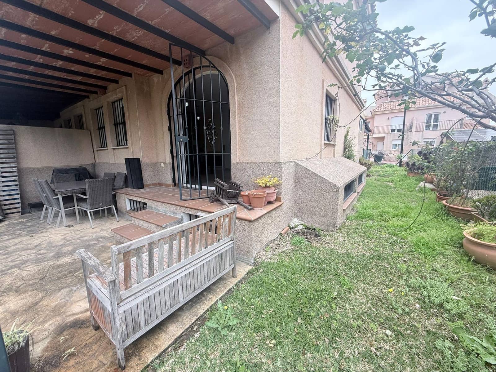 3 chambre Villa/Maison Semi-Mitoyenne à vendre à La Alcaidesa avec piscine - 367 000 € (Ref: 9788395)