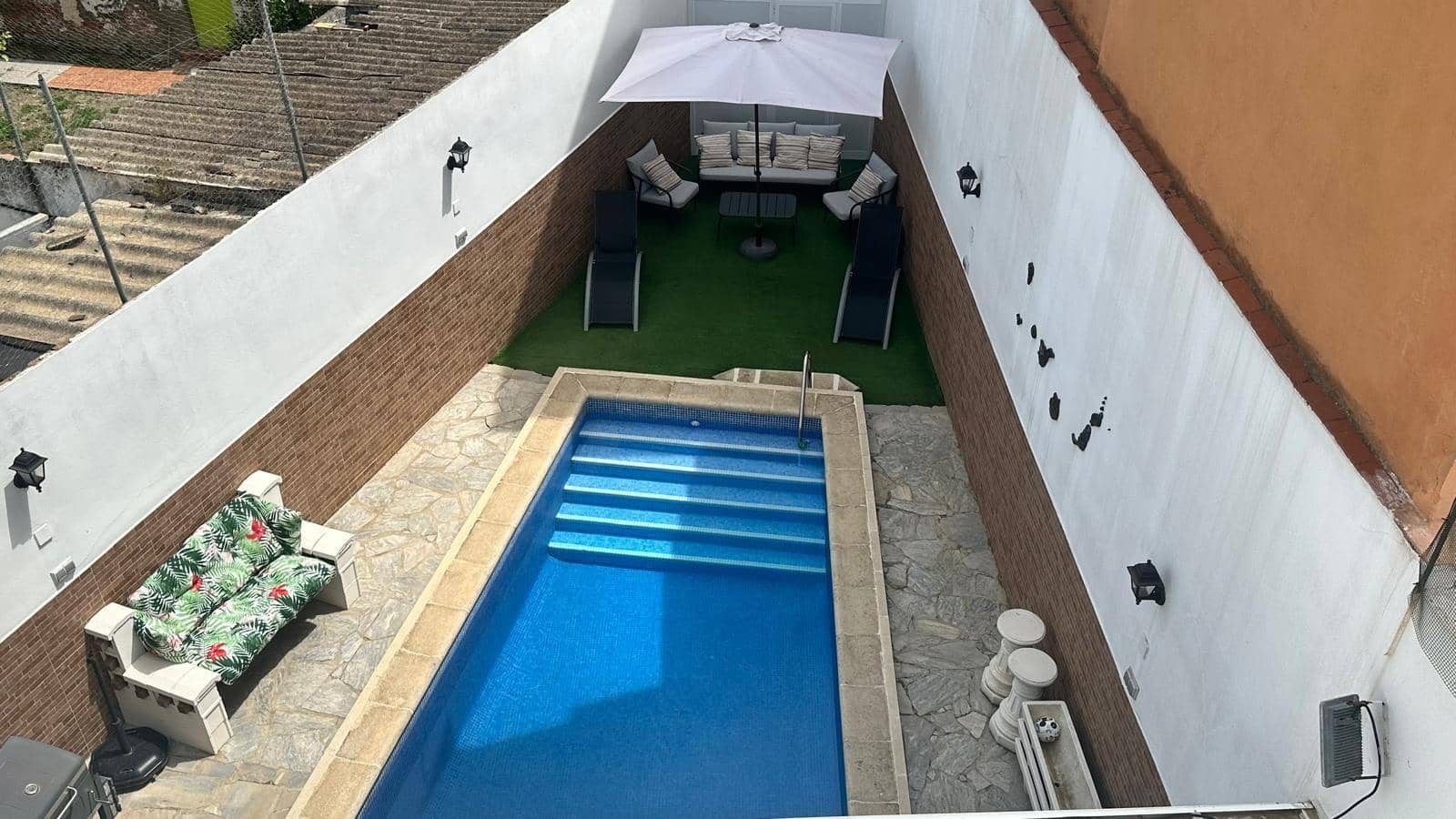 5 soverom Hus til salgs i La Linea de la Concepcion med garasje - € 470 000 (Ref: 9815844)