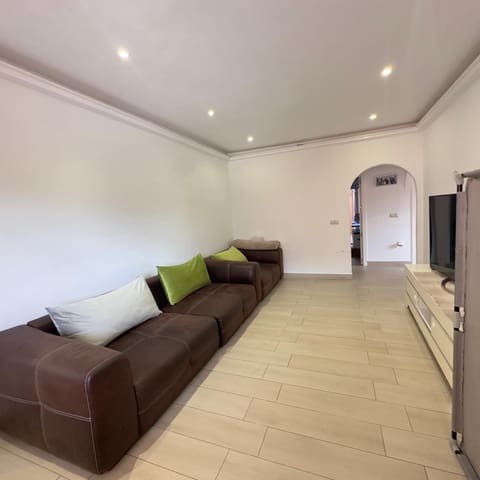 5 chambre Appartement à vendre à La Línea de la Concepción - 295 000 € (Ref: 9818203)