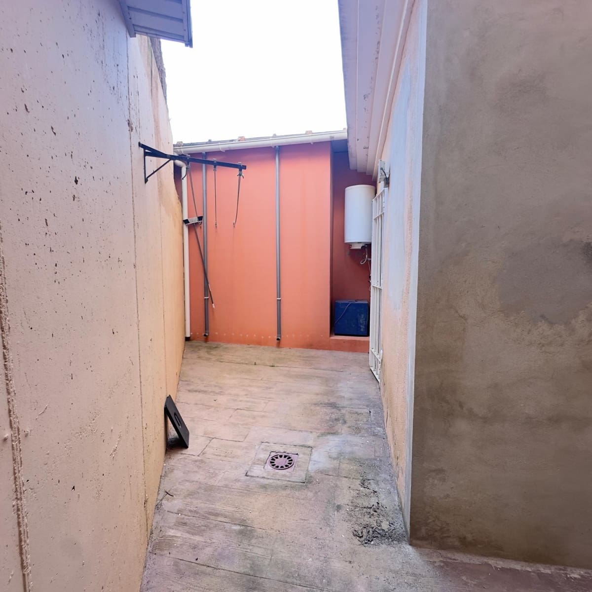5 chambre Appartement à vendre à La Linea de la Concepcion - 295 000 € (Ref: 9818203)