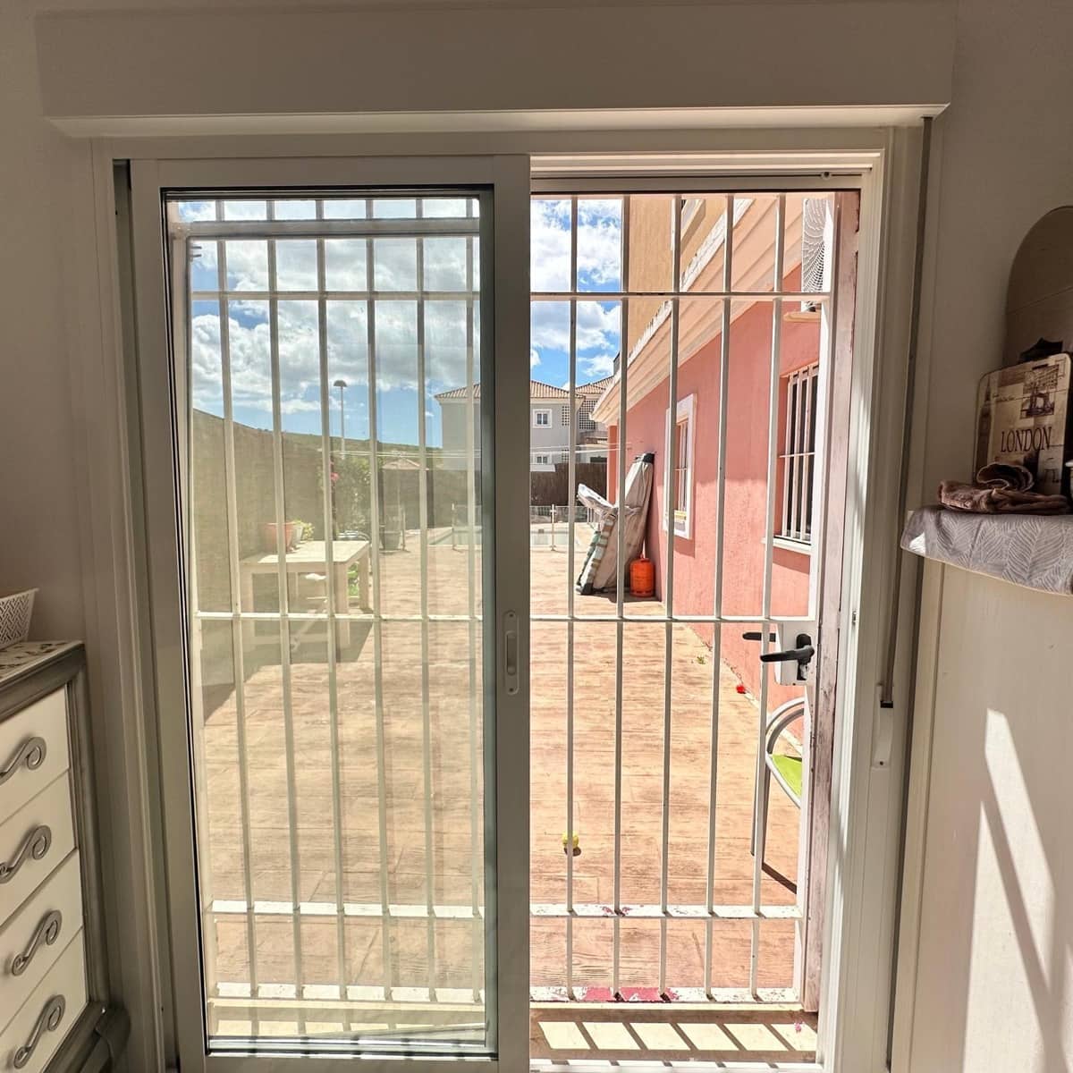 5 chambre Appartement à vendre à La Linea de la Concepcion - 295 000 € (Ref: 9818203)
