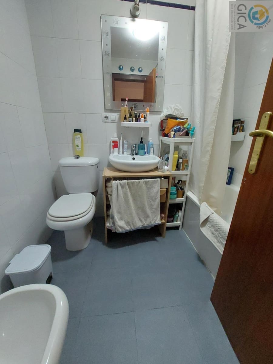 3 bedroom Flat for sale in Algeciras - € 169,990 (Ref: 9825248)