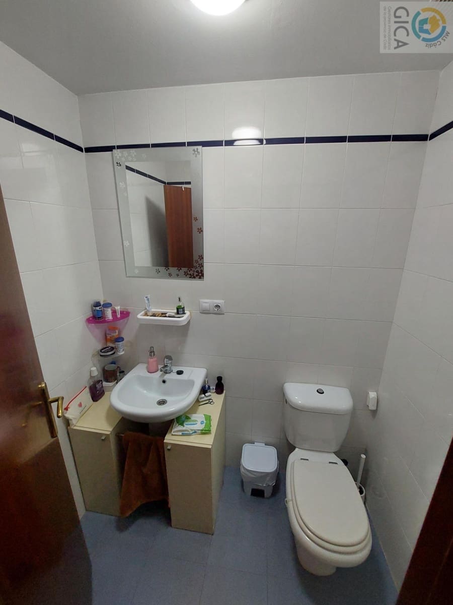 3 bedroom Flat for sale in Algeciras - € 169,990 (Ref: 9825248)