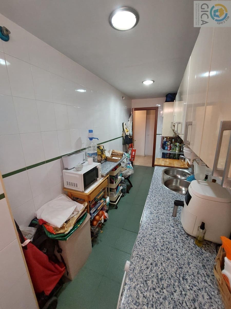 3 bedroom Flat for sale in Algeciras - € 169,990 (Ref: 9825248)