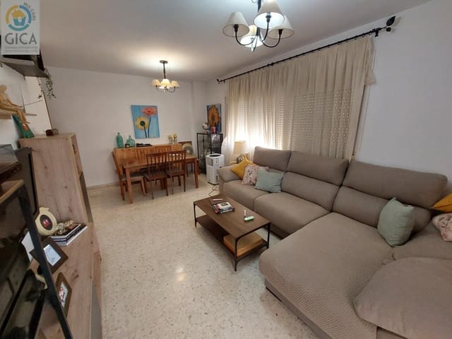 Piso de 3 habitaciones en Algeciras en venta - 169.990 € (Ref: 9825248)
