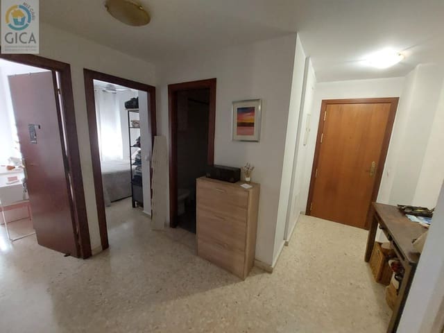 Piso de 3 habitaciones en Algeciras en venta - 169.990 € (Ref: 9825248)