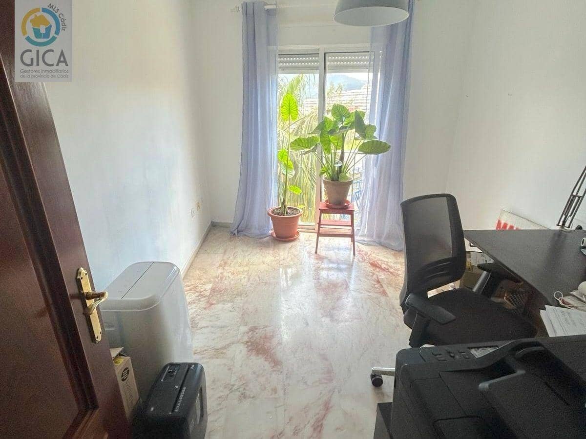 3 soverom Leilighet til salgs i Algeciras - € 250 000 (Ref: 9843387)