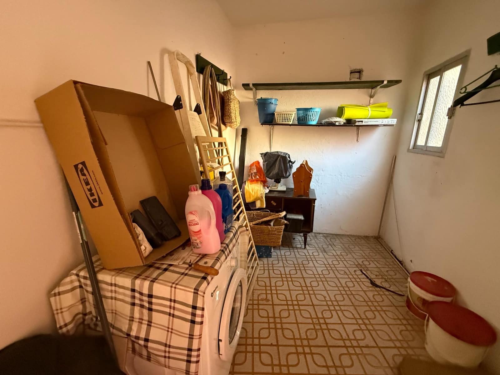 5 soveværelse Semi-Rækkehus til salg i Algeciras med garage - € 149.900 (Ref: 9843392)