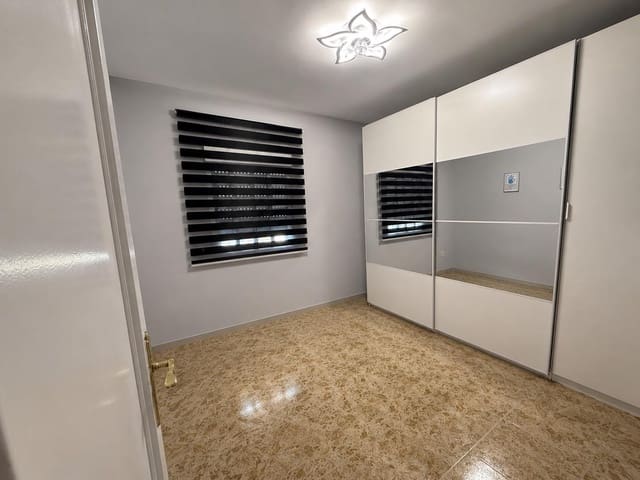 3 sypialnia Mieszkanie na sprzedaż w La Línea de la Concepción - 145 000 € (Ref: 9846237)