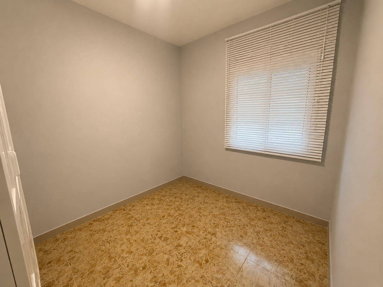 3 soveværelse Lejlighed til salg i La Linea de la Concepcion - € 145.000 (Ref: 9846237)