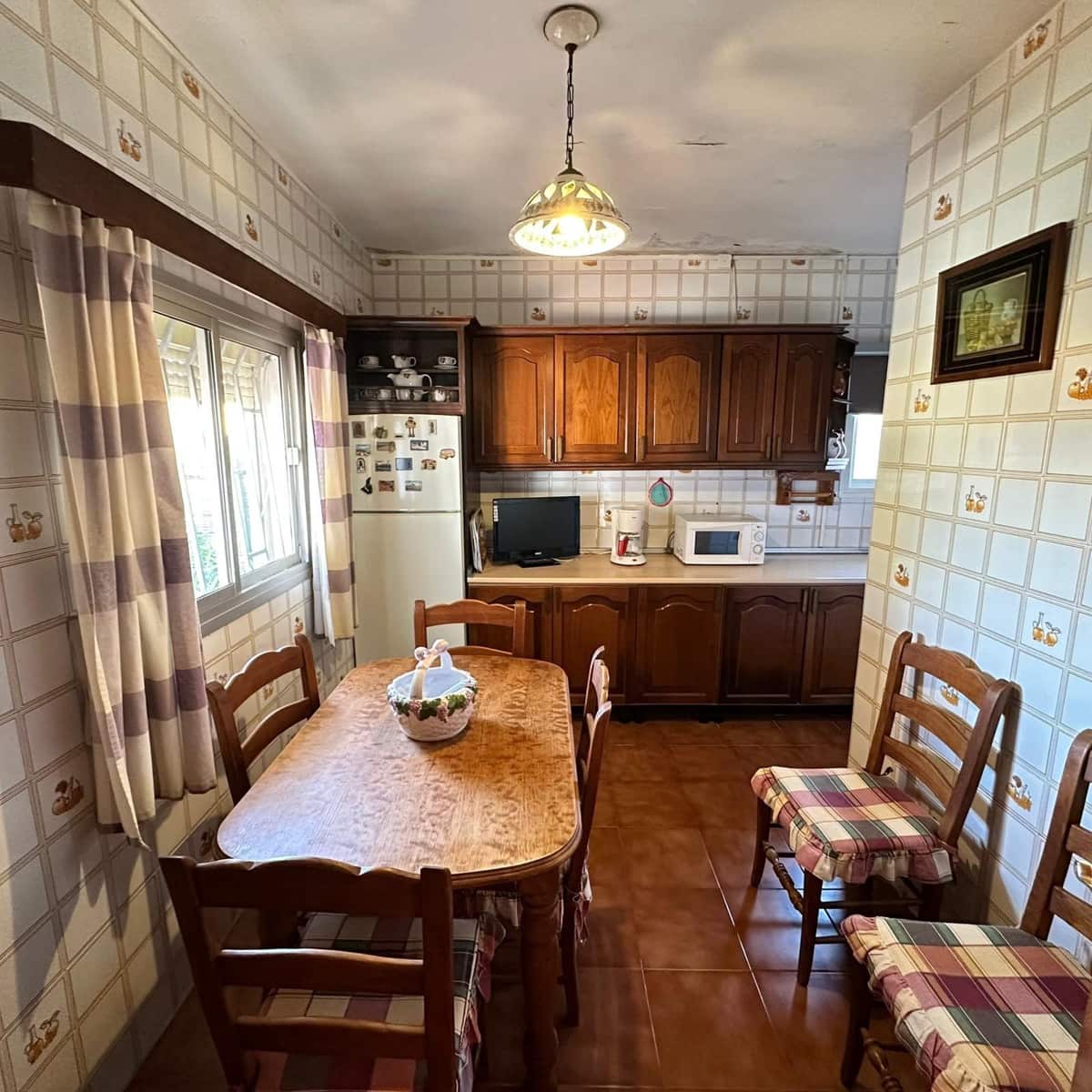 4 bedroom Villa for sale in Algeciras - € 210,000 (Ref: 9865184)