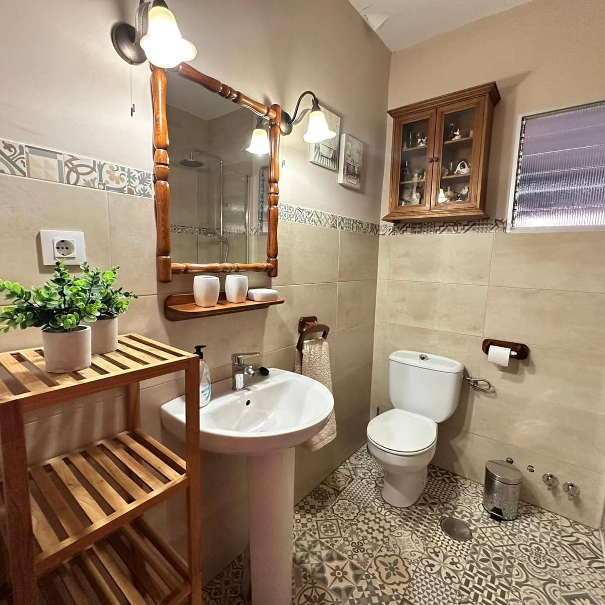 4 bedroom Villa for sale in Algeciras - € 210,000 (Ref: 9865184)