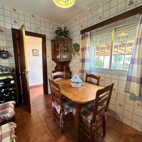 4 chambre Villa/Maison à vendre à Algeciras - 210 000 € (Ref: 9865184)