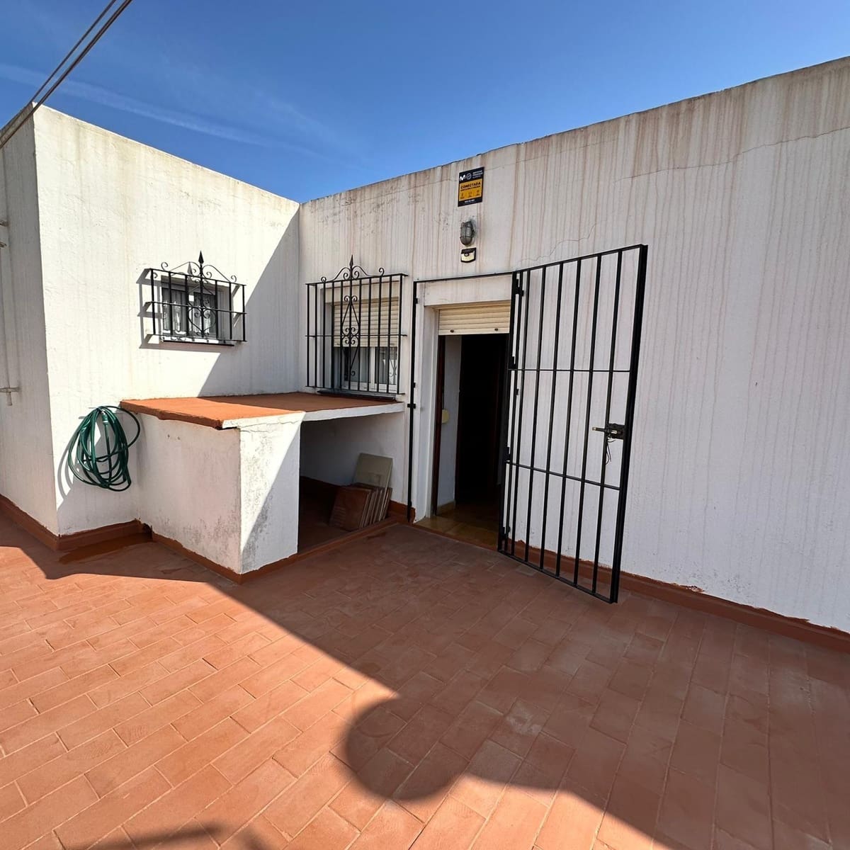 4 bedroom Villa for sale in Algeciras - € 210,000 (Ref: 9865184)
