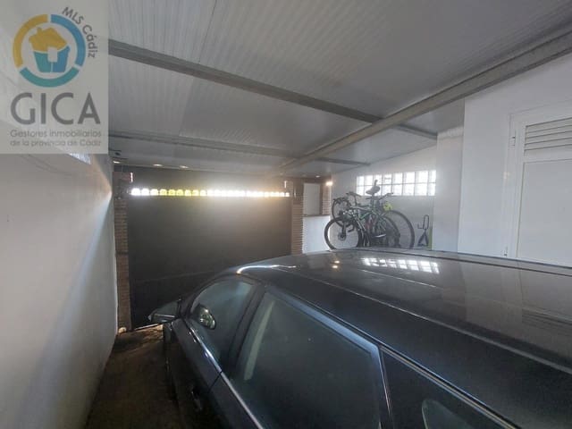 3 Zimmer Villa zu verkaufen in Algeciras mit Garage - 329.990 € (Ref: 9876418)