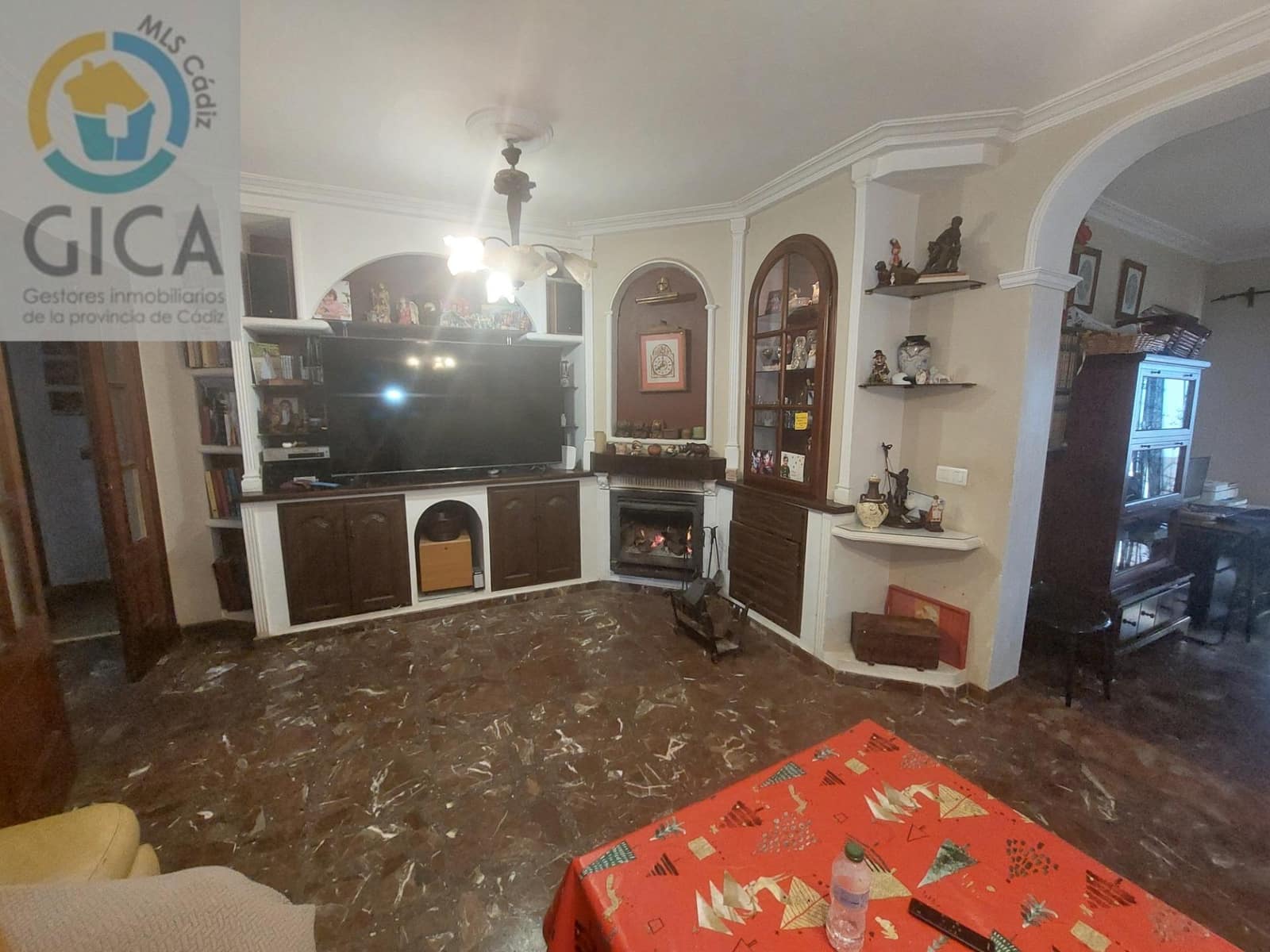 3 Zimmer Villa zu verkaufen in Algeciras mit Garage - 329.990 € (Ref: 9876418)