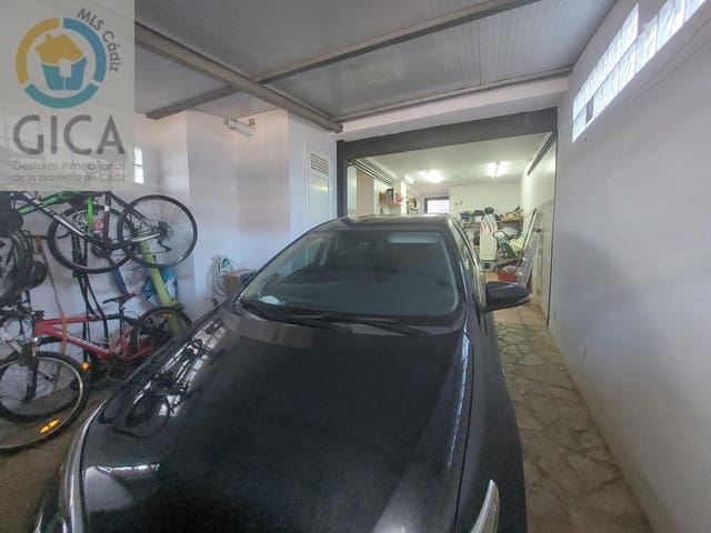 3 Zimmer Villa zu verkaufen in Algeciras mit Garage - 329.990 € (Ref: 9876418)