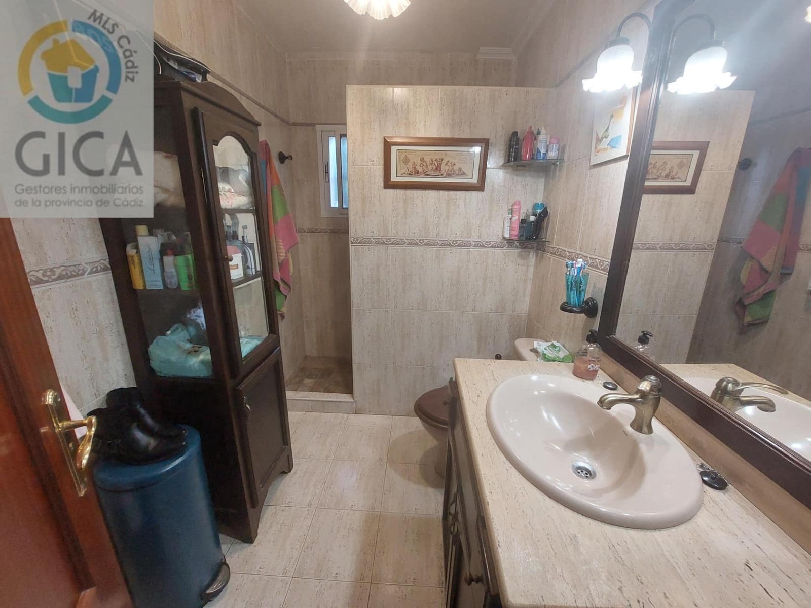 3 Zimmer Villa zu verkaufen in Algeciras mit Garage - 329.990 € (Ref: 9876418)