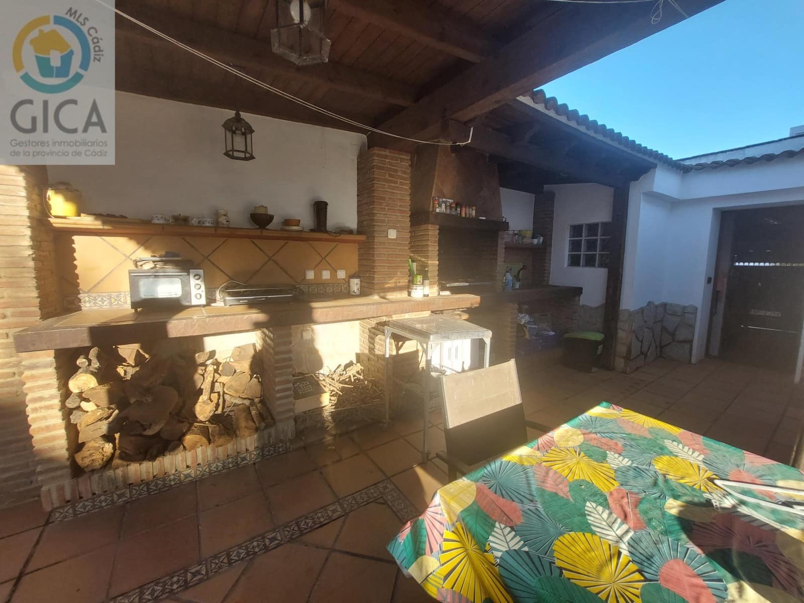 3 Zimmer Villa zu verkaufen in Algeciras mit Garage - 329.990 € (Ref: 9876418)