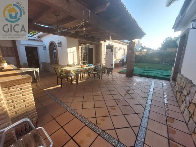 3 Zimmer Villa zu verkaufen in Algeciras mit Garage - 329.990 € (Ref: 9876418)