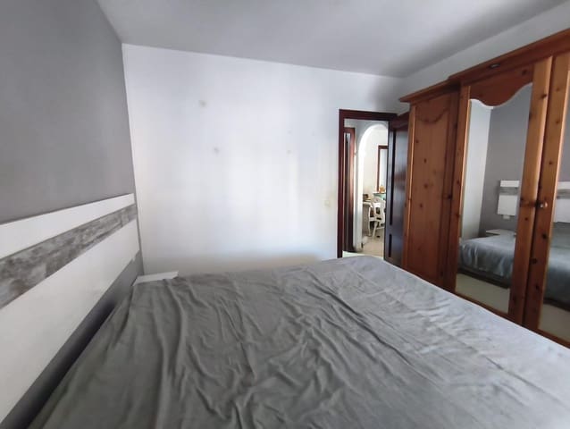 Piso de 3 habitaciones en Algeciras en venta - 103.000 € (Ref: 9876420)