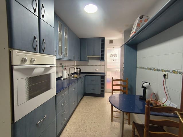 Piso de 3 habitaciones en Algeciras en venta - 103.000 € (Ref: 9876420)