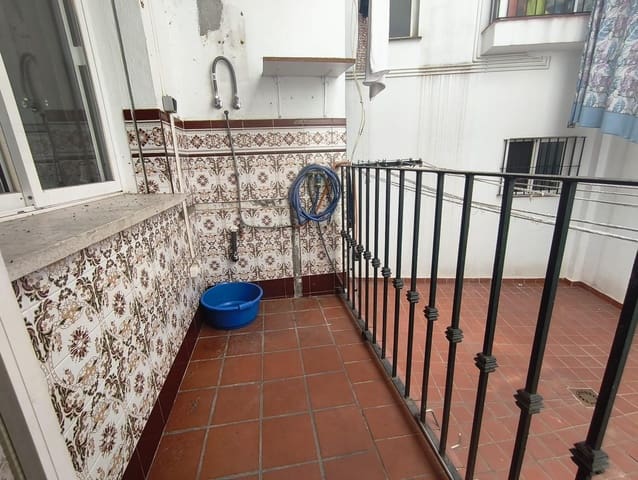 Piso de 3 habitaciones en Algeciras en venta - 103.000 € (Ref: 9876420)